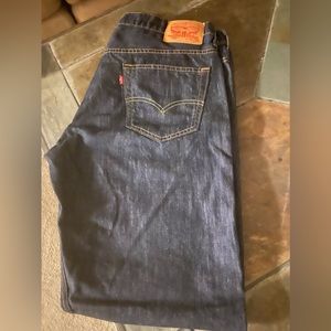569 Levi jeans